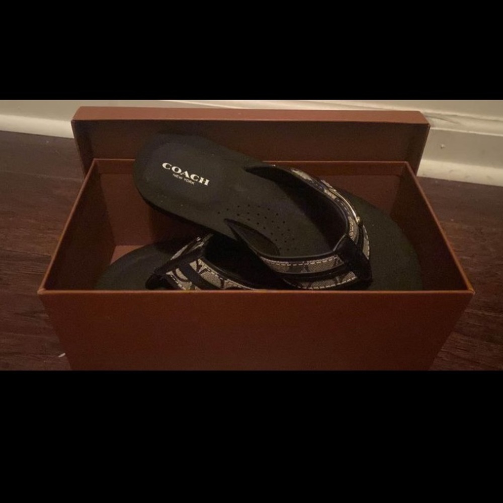 Black coach sandles - Picture 2 of 2